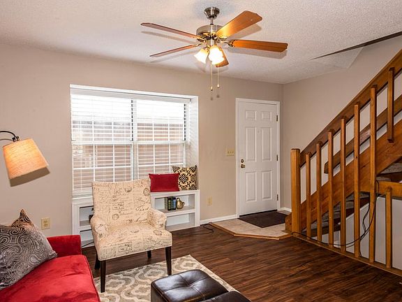 4th image of 4971 Stoneybrook Blvd