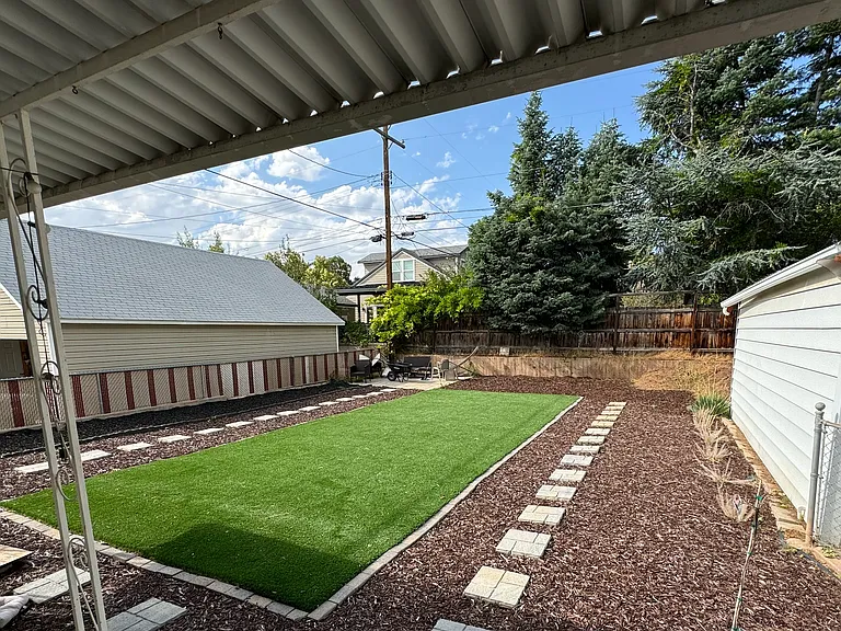 2243 E Hollywood Ave — Photo 14