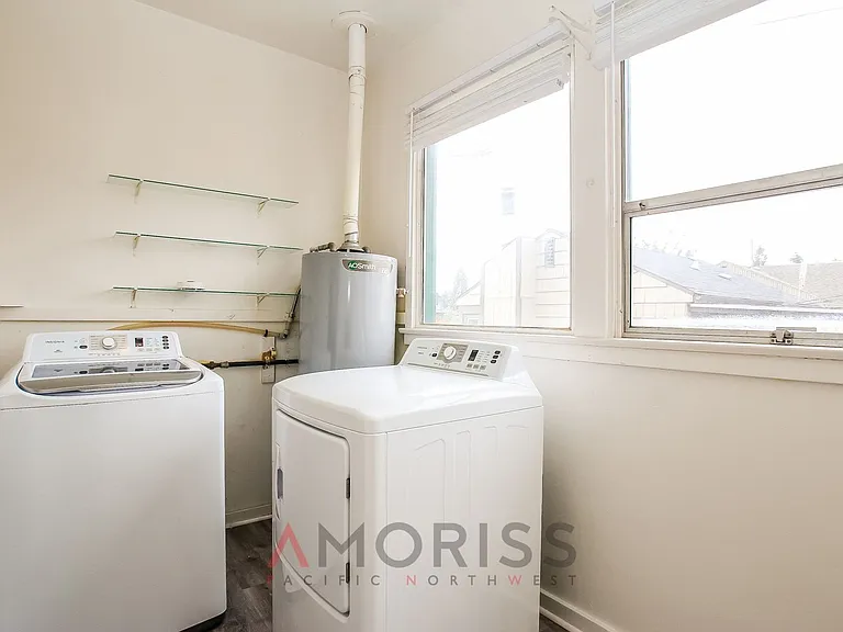 3611 E Howe St — Photo 13