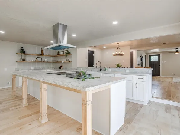 514 S Broadway St, Meridian, TX 76665