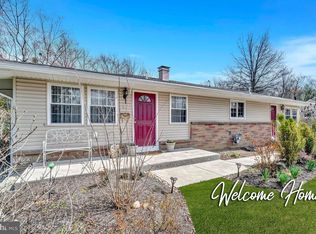 26 Sun Valley Rd, Hamilton, NJ 08690