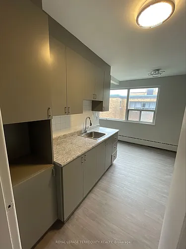 2548 Keele St #204 Photo 1