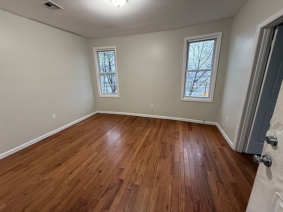 5th image of 386 Badger Ave #3C