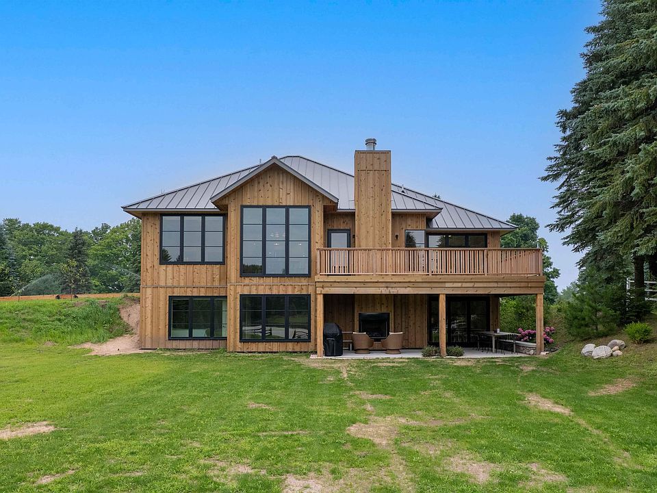 1st image of 7692 Crisp Rd