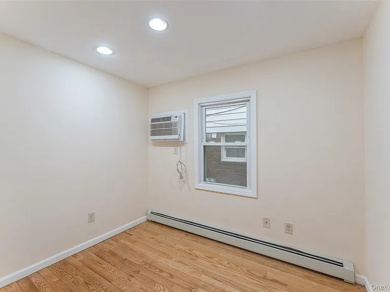 22820 Edgewood Ave #A — Photo 5