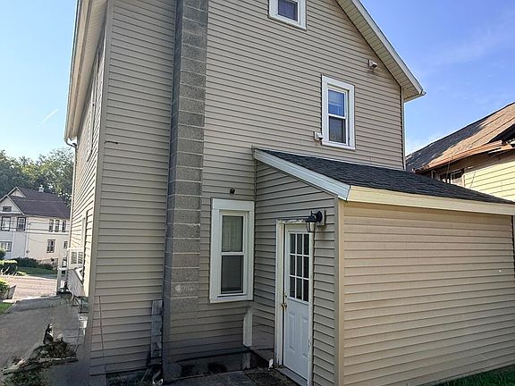 3rd image of 176 Belmont St