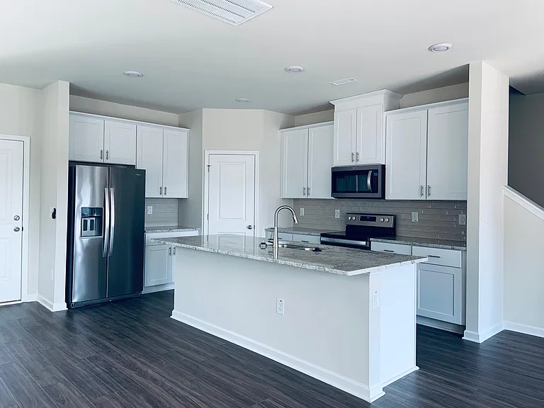 236 Brook Farm Ln — Photo 4