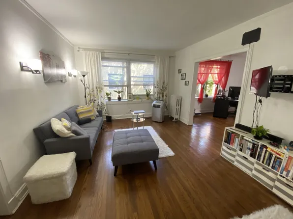 3742 N Pine Grove Ave APT 2E, Chicago, IL 60613