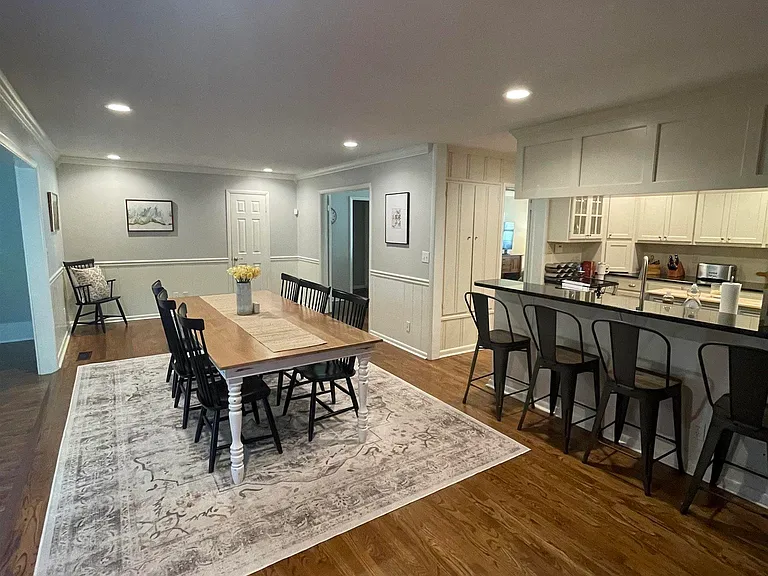 1302 Cleermont Dr SE — Photo 4