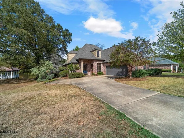300 Golden Pond Dr, Madison, MS 39110
