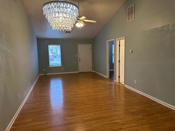 2nd image of 1404 Avery Lndg
