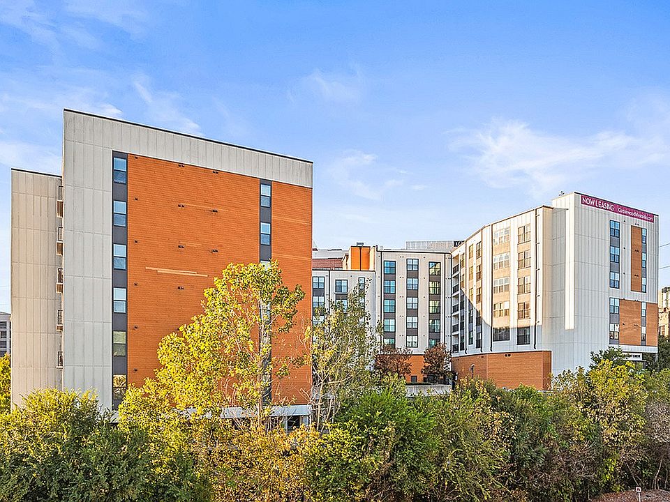 Studio, One, and Two Bedroom Apartments in West Midtown