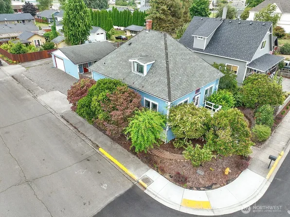 656 Davidson Avenue, Woodland, WA 98674
