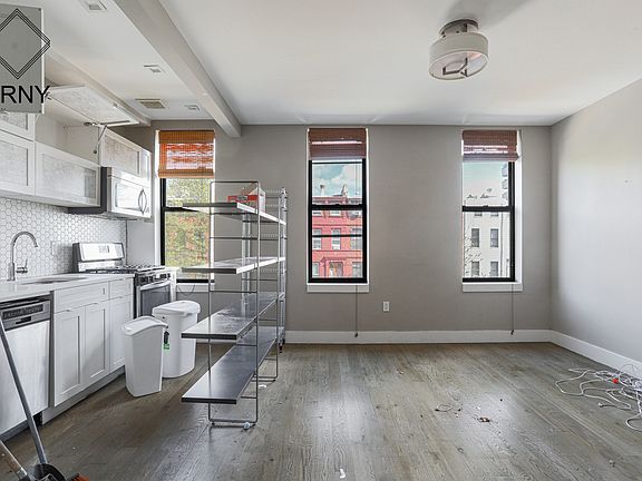 2nd image of 34 Vernon Ave #3C