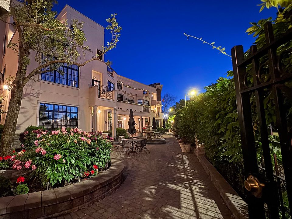1st image of 1223 W Riverside Ave #1220