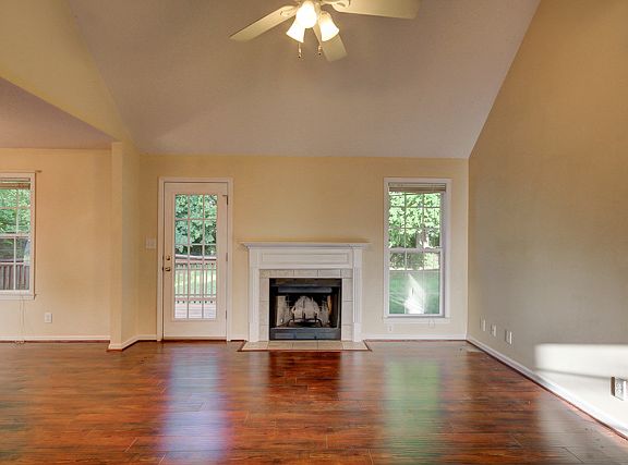 3rd image of 4037 Challis Dr