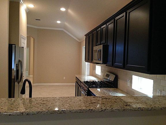 5th image of 18214 Russett Green Dr