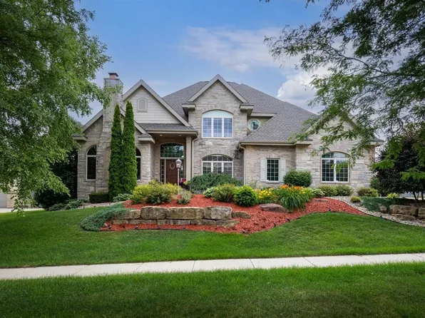 9715 Red Sky Dr, Middleton, WI 53562