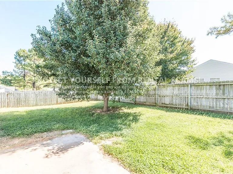3079 W Essex Dr — Photo 10