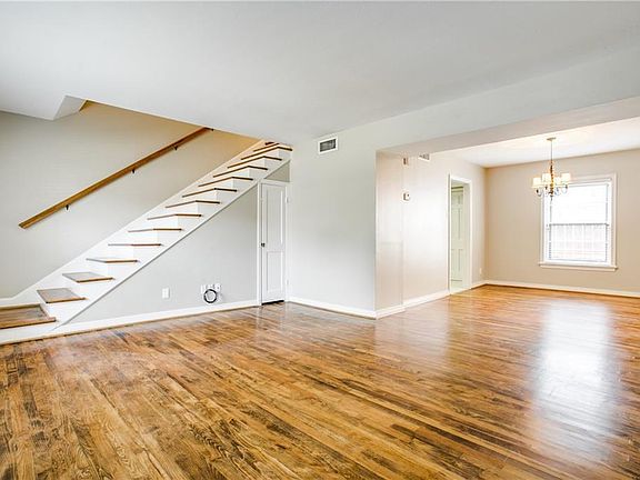 3rd image of 6433 Bordeaux Ave #6433
