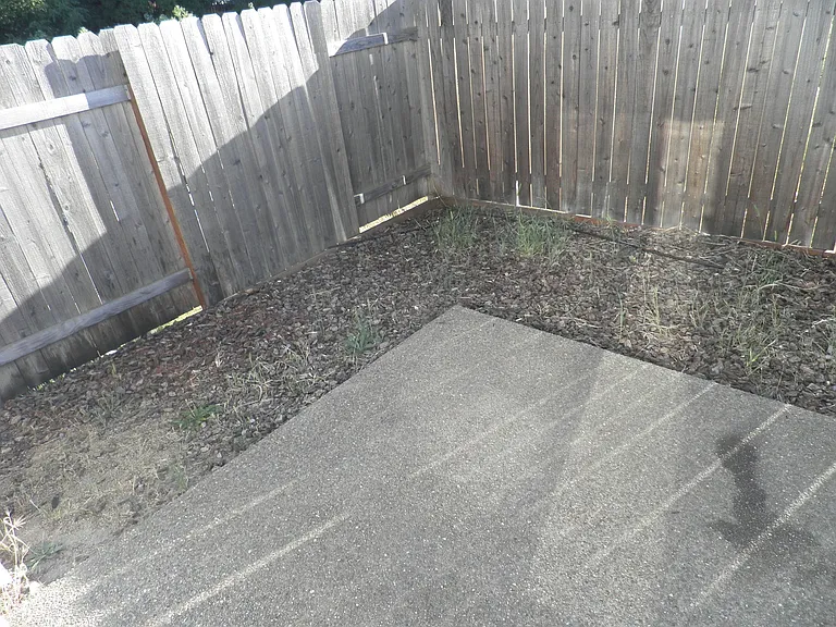362 Jans Ct — Photo 8