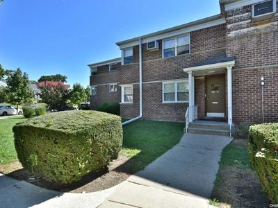 198-12 Pompeii Avenue #B, Hollis, NY, 11423