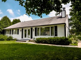 2213 Candlewick Dr SE, Poplar Grove, IL 61065