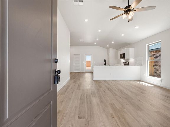 3rd image of 2406 Bryan Ave