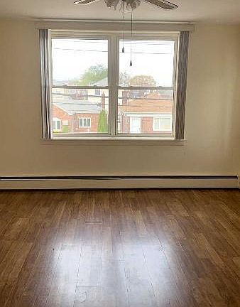 3rd image of 288 Mallory Ave Floor 2