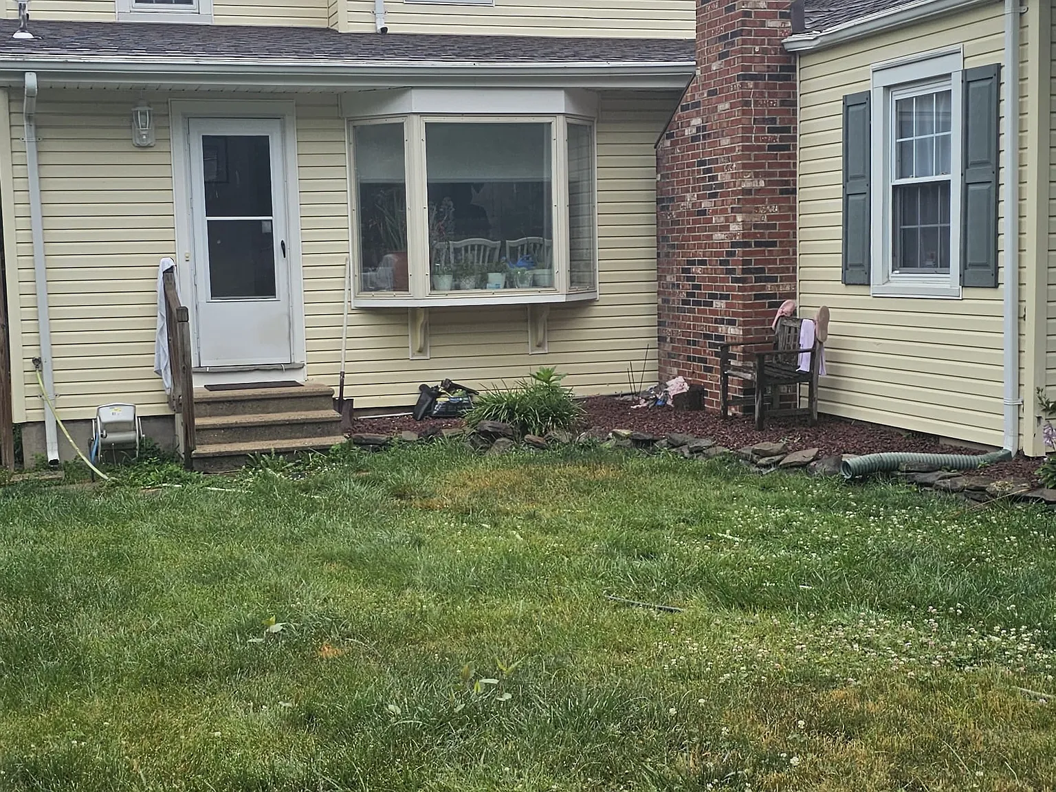 3 bed, 1972 sqft, $3,200 — Photo 3