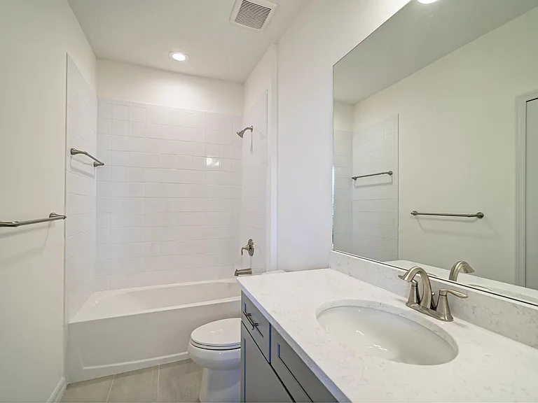 2206 Washington Palm Ct — Photo 7