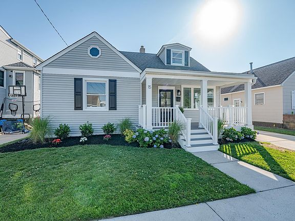 4th image of 15 Lincoln Pl
