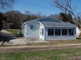 19093 Pike St, Rodney, MI 49342
