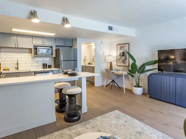 Seventh Apartments