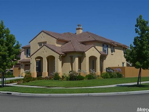 2nd image of 1231 Callaway Cir