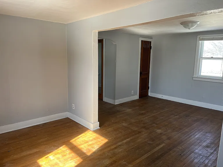 2013 S Spring St — Photo 1