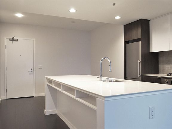 3rd image of 1788 Clay St APT 806