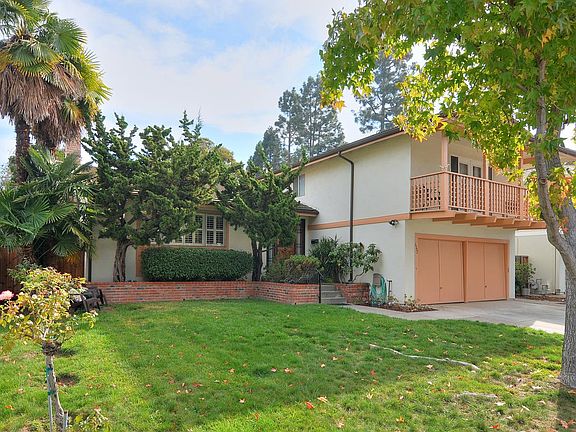 2nd image of 1392 Thunderbird Ave