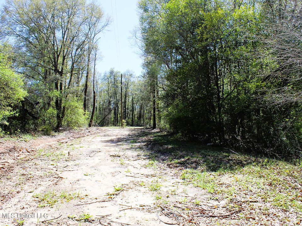 1st image of Oakhaven Dr