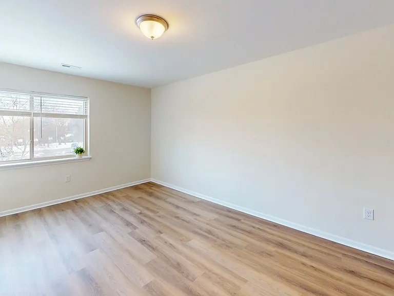 Viking Apartments and Townhomes — Photo 29