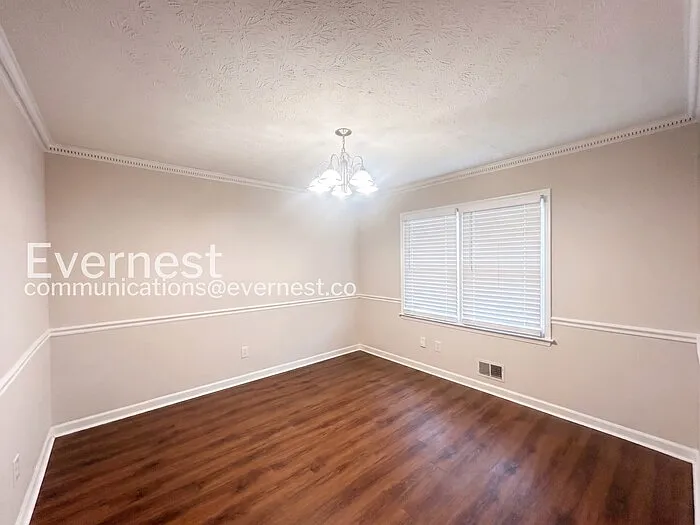 195 Poplar Way — Photo 10