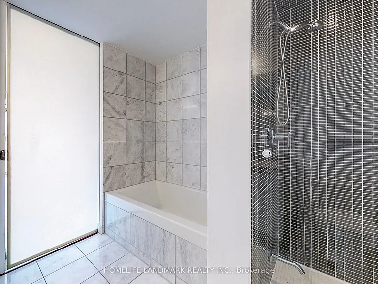 33 Charles St E #3406 — Photo 25