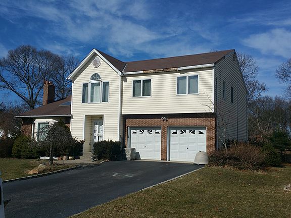 2nd image of 34 Valley St