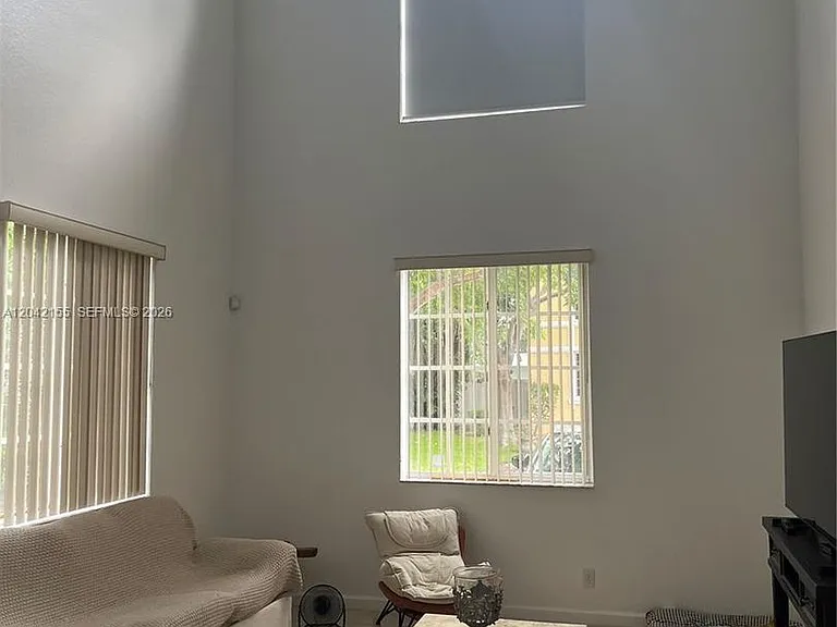 5347 SW 40th Ave — Photo 22
