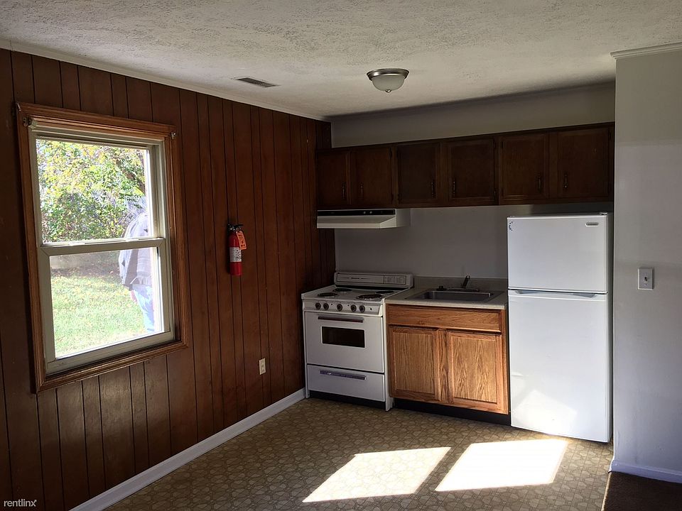 2nd image of 20 Montgomery St APT 1