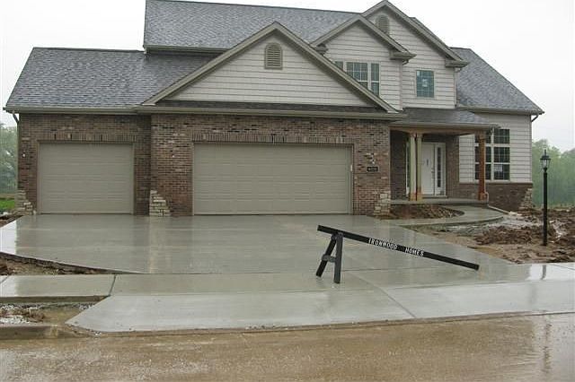 1st image of 6725 N Basket Oak Ct