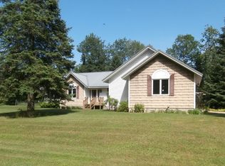 11008 N River Ln, Cornell, MI 49818