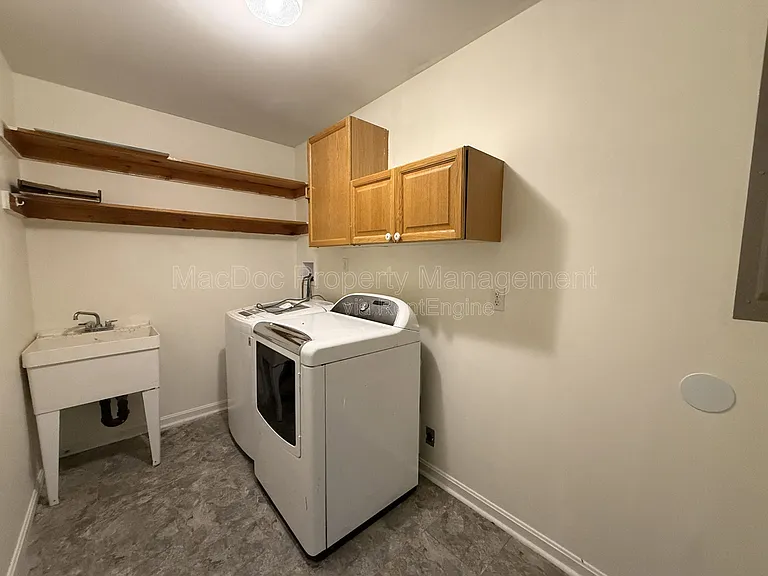 1225 Dewberry Dr — Photo 12