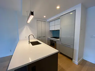 Rented by R New York