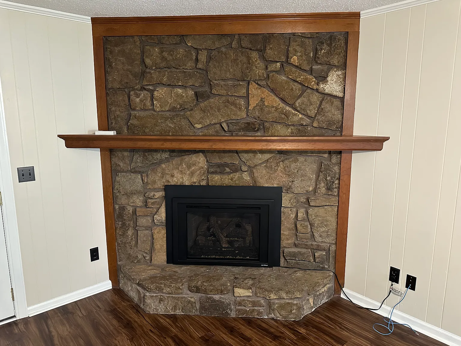 3 bed, 1417 sqft, $2,295 — Photo 4